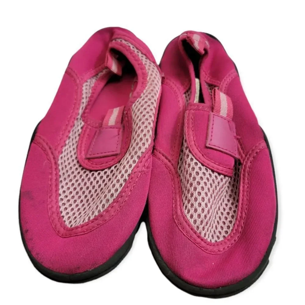 Water shoes 2/3